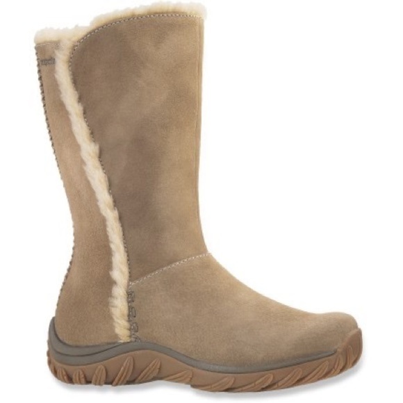 Patagonia Shoes - PATAGONIA Womens Lugano Waterproof Boots Velvet Brown size: 7.5